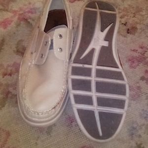 Asis like new Jarman Beige Tie Boat Shoe
